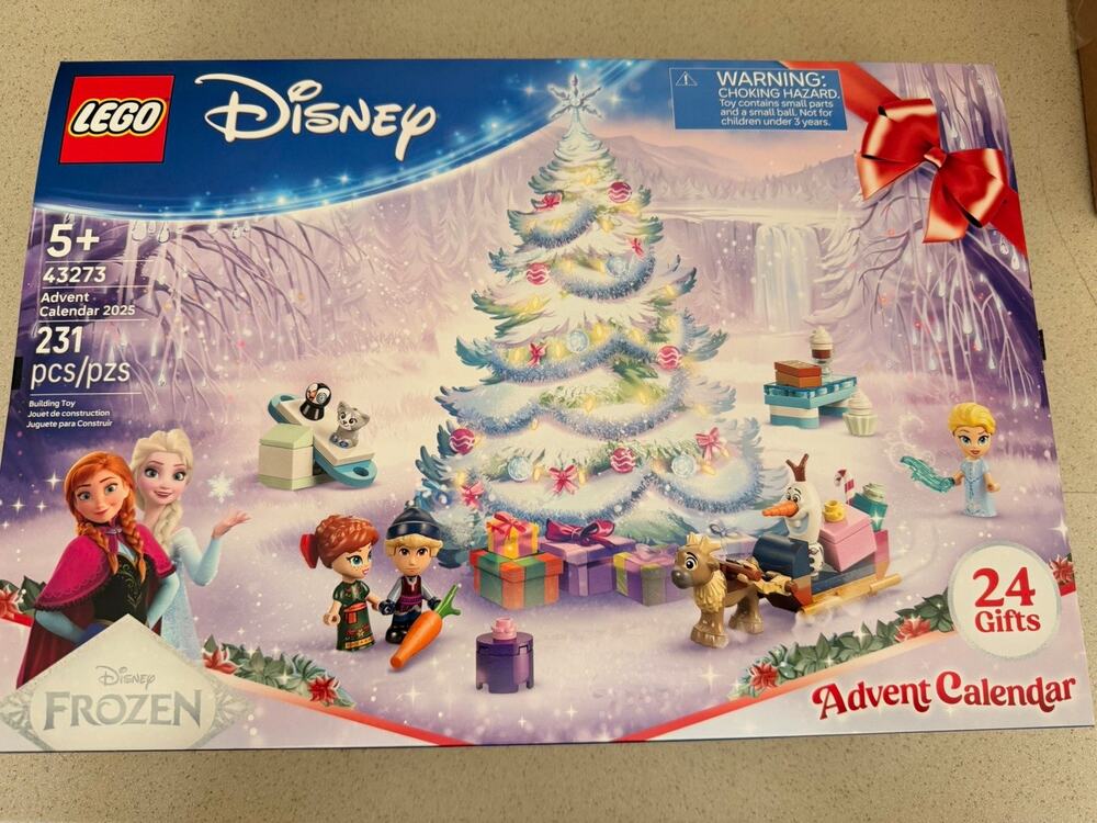 LEGO Disney Frozen Advent Calendar (231 pieces) Age 5+